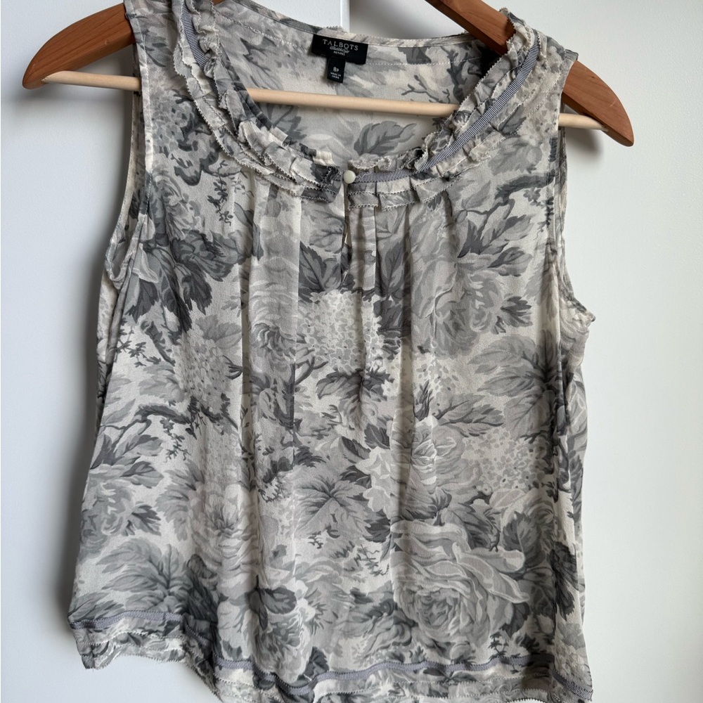 Talbots Gray Floral Ruffle Neck Blouse • Size 8P Petite